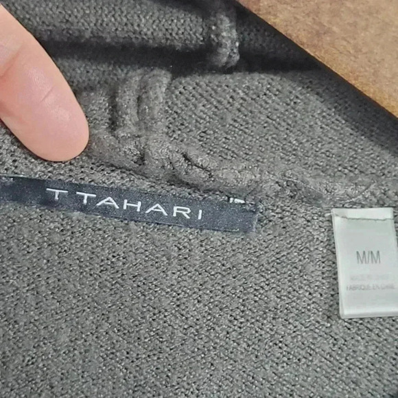 Tahari Womens Hooded Sweater M Gray Pullover Short sleeve  9PT - Picture 4 of 7